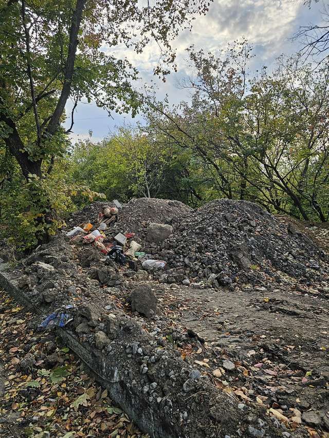 Дорога, котра сполучає Полтаву та Червоний Шлях