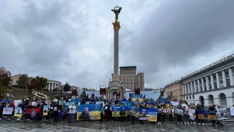 Родичі полонених захисників України звернулися до Зеленського і Залужного