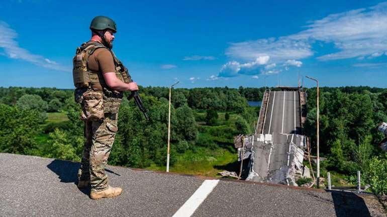 Генерал Наєв обіцяє «дати прикурити» білоруським і російським окупантам