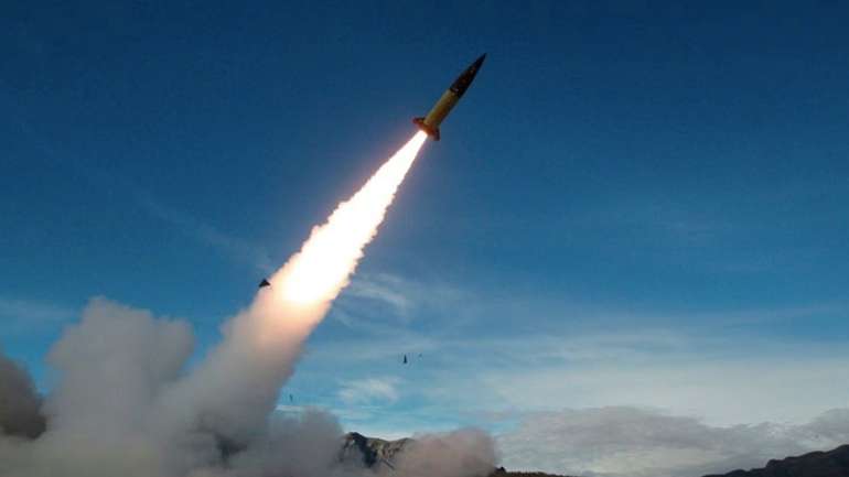 Група республіканців закликала Байдена дати ЗСУ далекобійні ракети