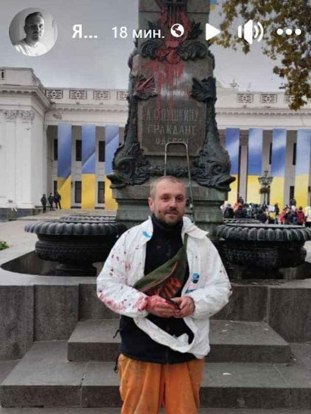 Одеська влада все ж прибере пам'ятники російському ефіопу Пушкіну_2