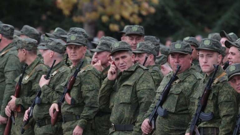 У тимчасово окупованому Сімферополі дві диверсантки отруїли 35 окупантів: більшість померли