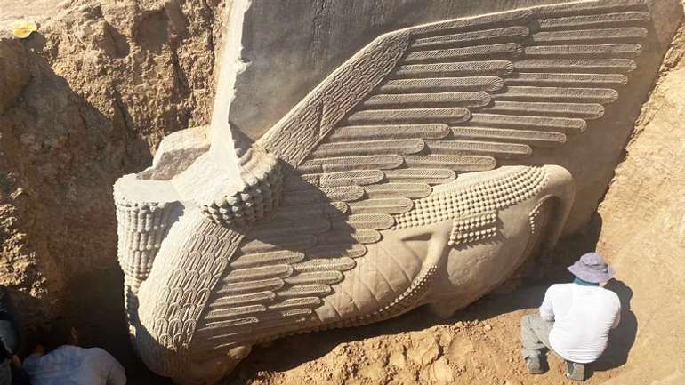 В Іраку розкопали величезну статую Ламассу