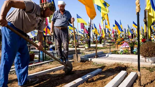 На одному з кладовищ Харкова (літо 2023 року)