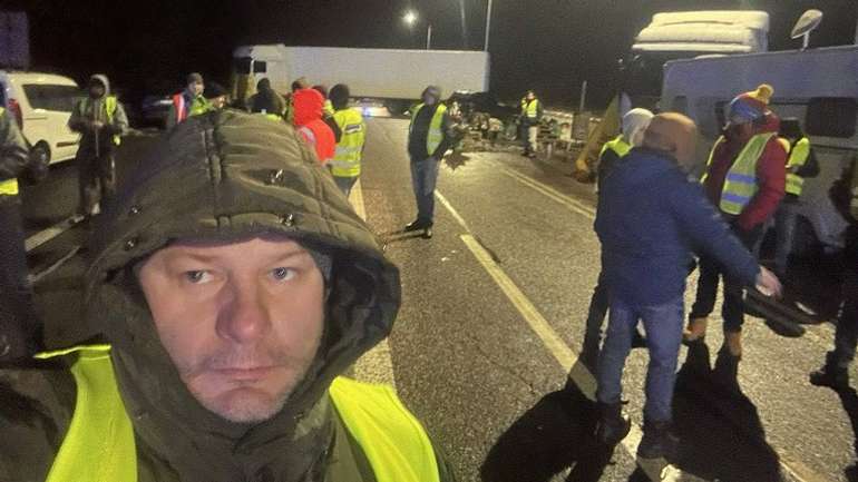 Спершу Москва спопеляє Київ, а затим Варшаву і Берлін