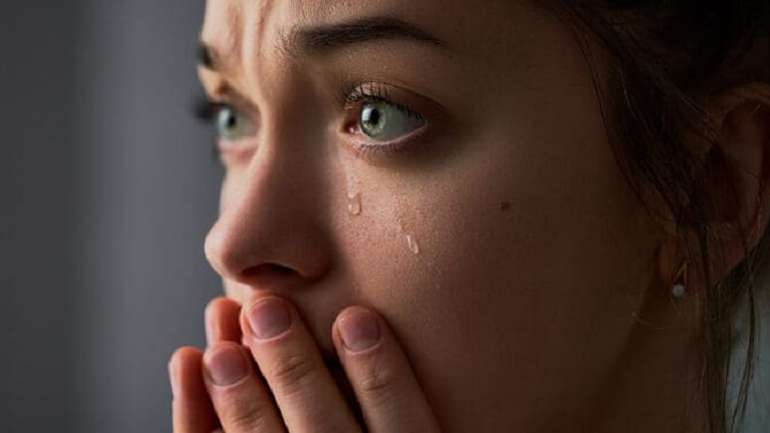 Жіночі сльози містять речовину, що знижує чоловічу агресію — науковці