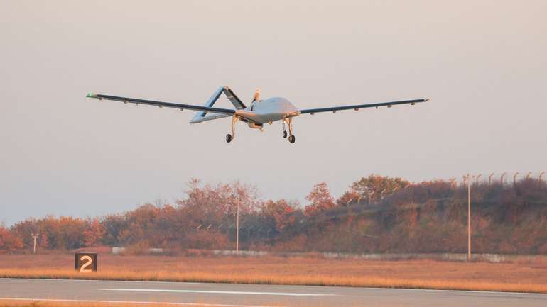 Bayraktar TB3 провів у повітрі 32 години