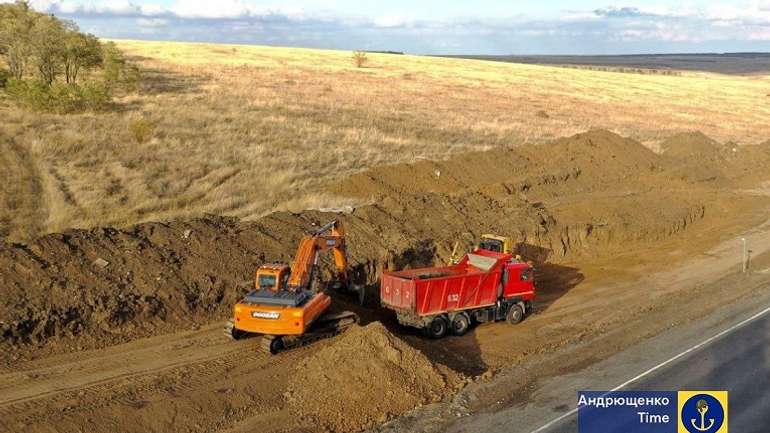 Окупанти перетворюють загарбані міста Півдня України на укріплені фортеці