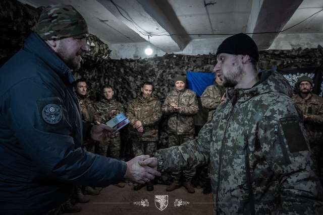 Фронтовиків нагородили відзнаками Головнокомандувача ЗСУ_11