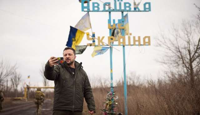 Де Зеленський знімає свої відео для ідіотів?_1