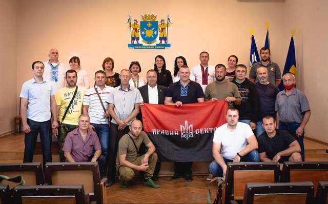 Друг «Тур» — перший у житті, у горнилі борні та у смерті_21