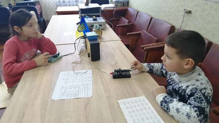 На Полтавщині школярі вчаться азбуки Морзе