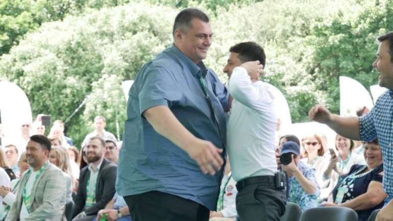 Родина «слуги народу» Корявченкова після повномасштабного вторгнення виїхала до Іспанії