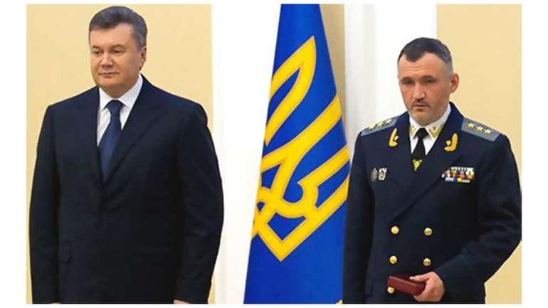 Зрадники Віктор Янукович та Ренат Кузьмін