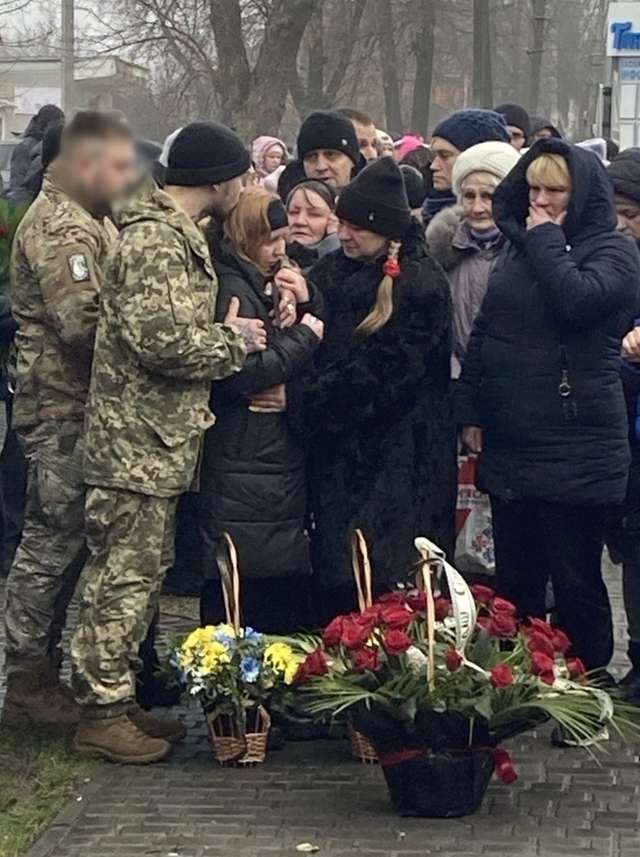 Глобинська громада попрощалася із захисником Сергієм Кононовим_3