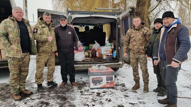 Мешканці Градизька передали гумвантаж нашим захисникам
