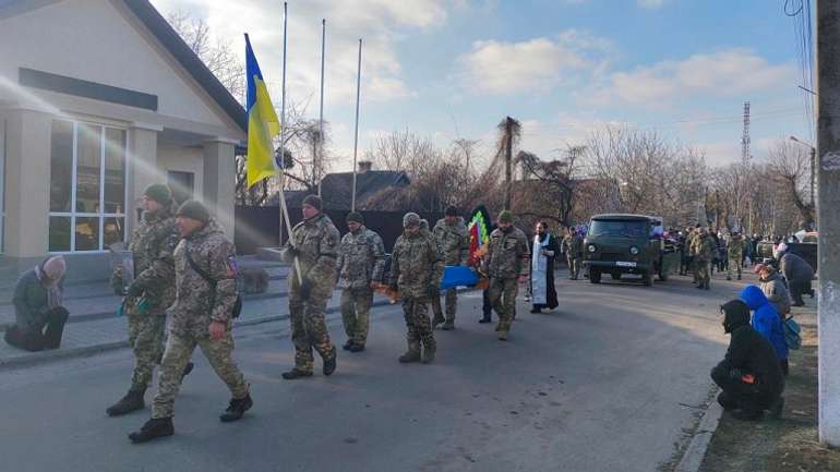 Захисники Полтавщини Михайло Яремчук і Віктор Жимела — на щиті