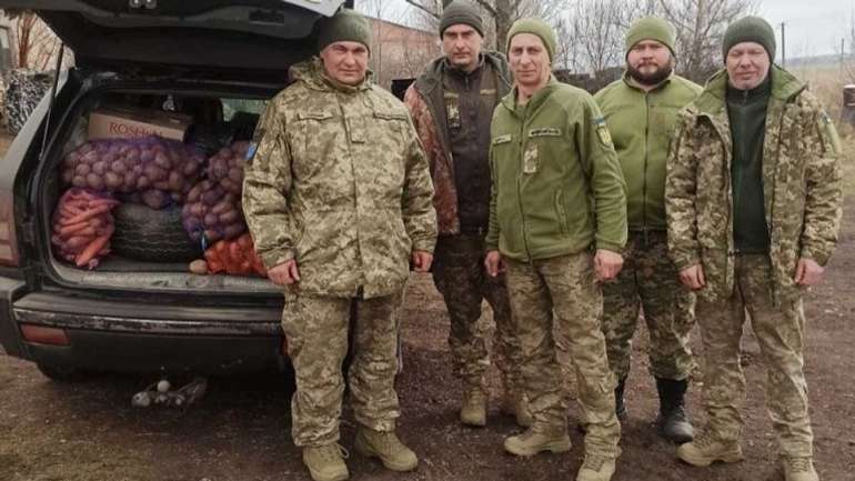 Мешканці Решетилівської громади передали фронтовикам черговий гумвантаж