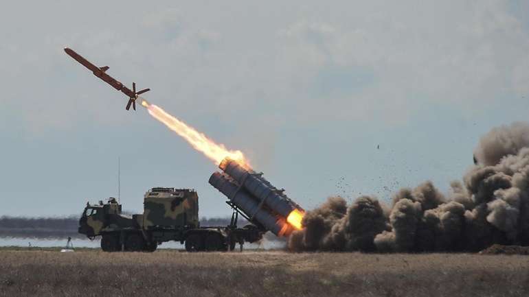У російських ракет немає затримок, як у пакетів допомоги нашій державі