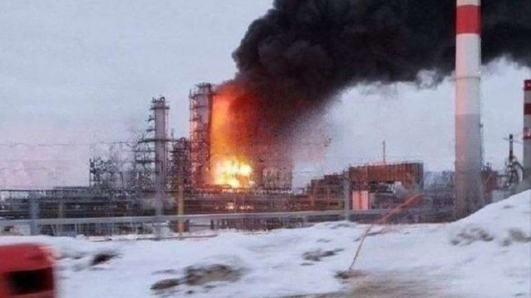 Спершу США нас роззброїли, тепер заважають перемогти у війні