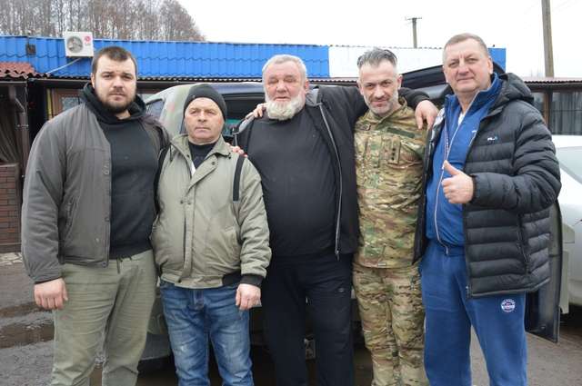 Захисники України отримали черговий гумвантаж від селян Полтавщини_1