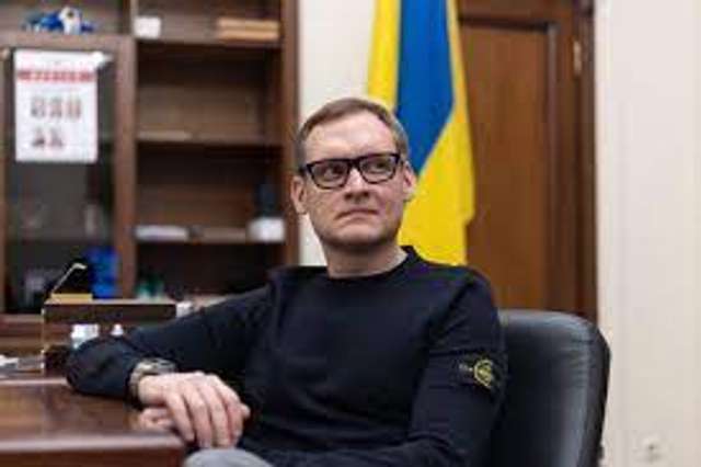 Зеленський звільнив Андрія Смирнова та Олексія Дніпрова з Офісу президента_7