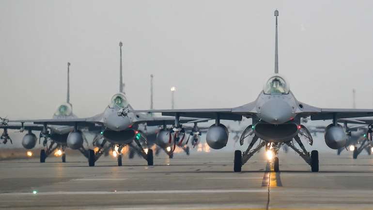Чехія хоче готувати українських пілотів винищувачів F-16