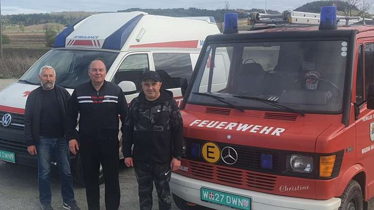 Глобине отримало спецтранспорт від австрійського міста-побратима