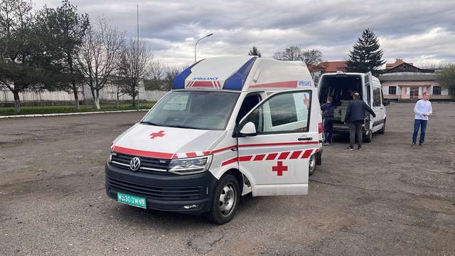 Глобине отримало спецтранспорт від австрійського міста-побратима_1