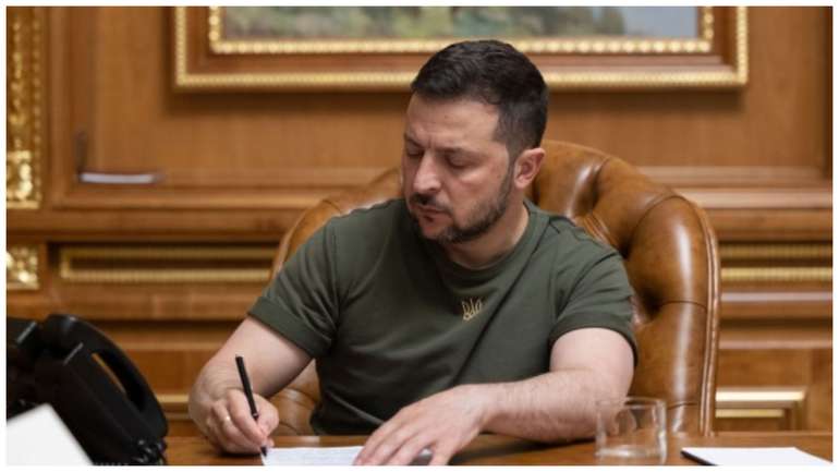 Ухилянт підписав законопроєкт щодо мобілізації. Без демобілізації