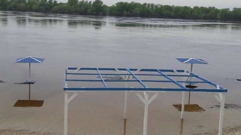 Кременчуцькі чиновники брешуть про підвищення рівня води у Дніпрі