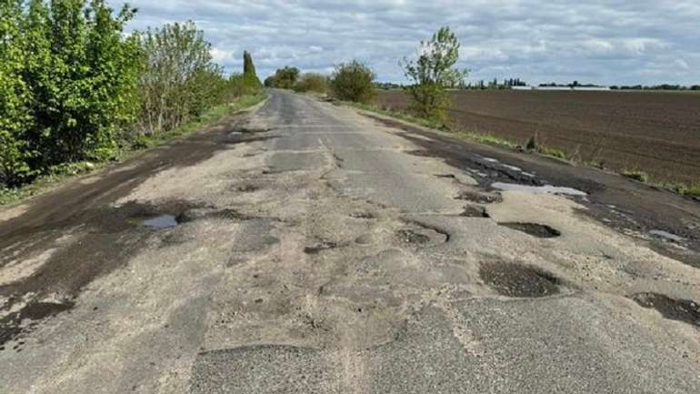 Градизький голова закликав Проніна і Кубракова відремонтувати стратегічну дорогу