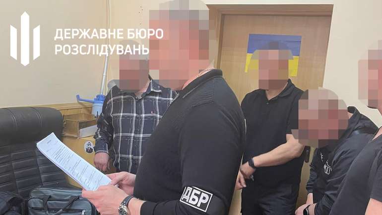 У Запоріжжі поліцейський вимагав 100 тисяч гривень від учасника ДТП