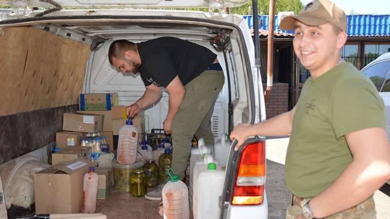 Свята доброта: чутяни передали захисникам України продовольчу допомогу