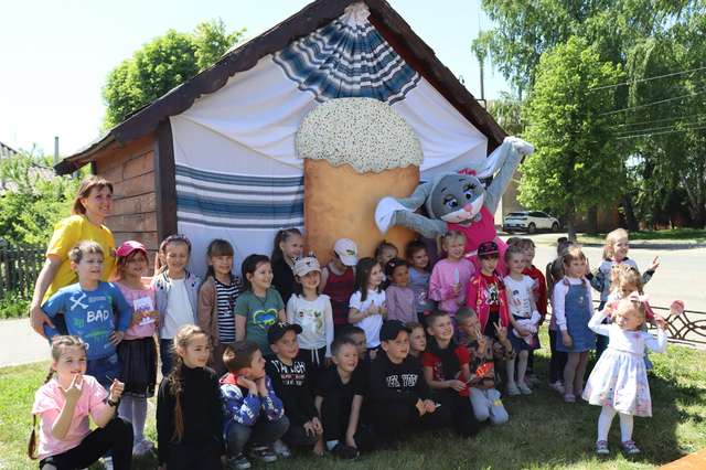 Великодні дарунки захисникам України від жителів Решетилівки_1