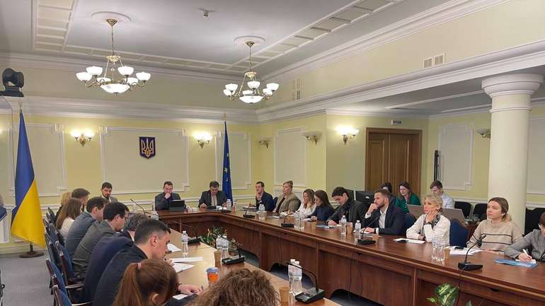 Може пригальмуємо маховик корупції вже?