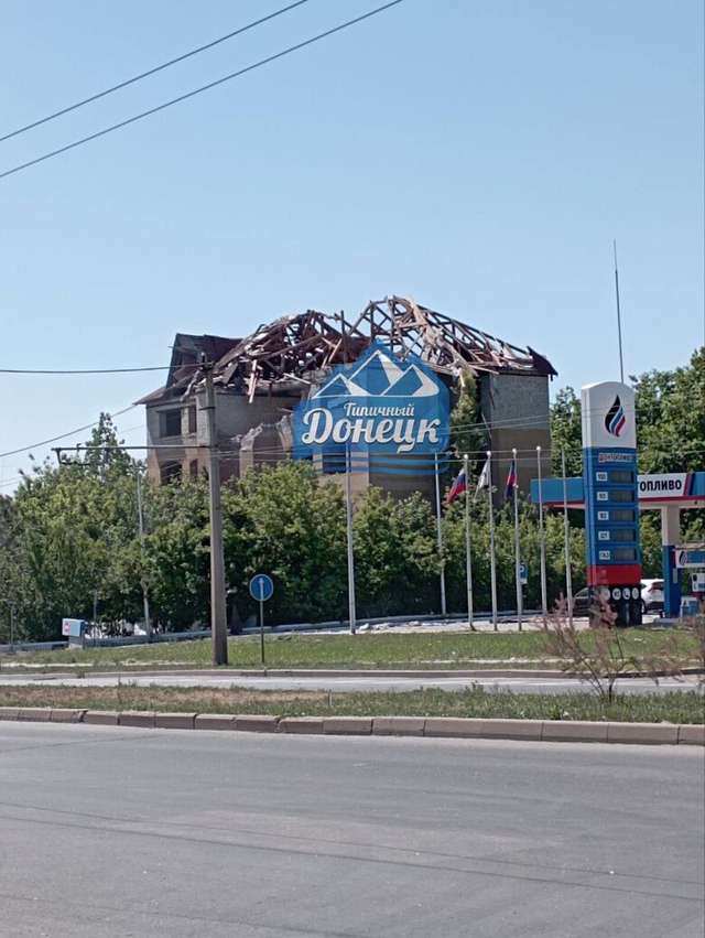 В окупованому Донецьку «прилетіло» по ресторану «Paradise»_9
