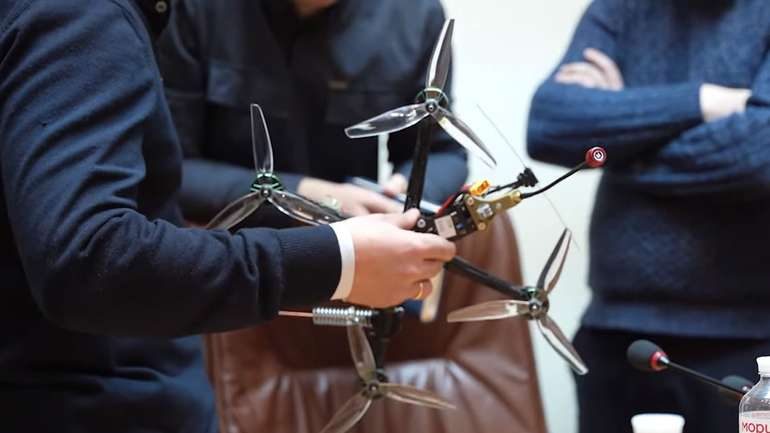 Дебілізм і зрада.