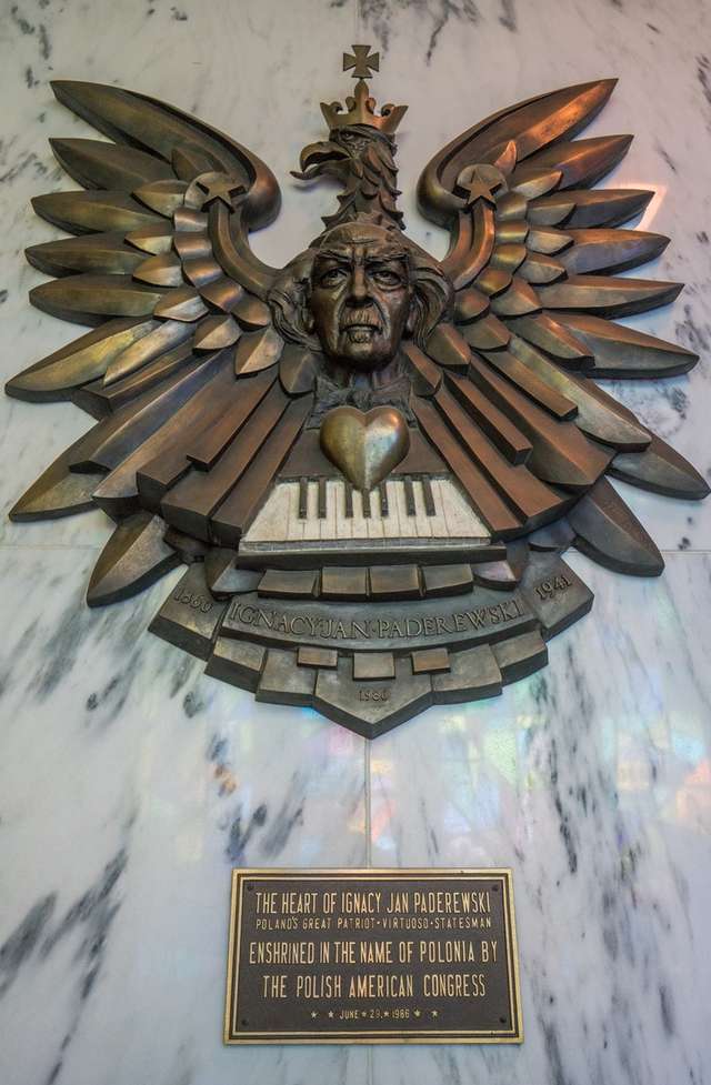 Прем'єр Польщі допоміг нужденним американцям і врятував цілу країну_1