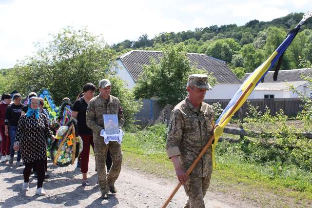 Решетилівка у жалобі. Захисник України Юрій Курин — на щиті_1