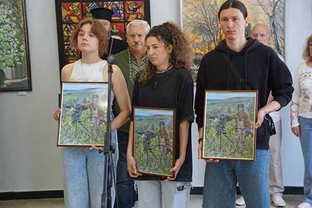 У Лубнах відкрилась мистецька виставка «Лубенська художня весна 2024»_7