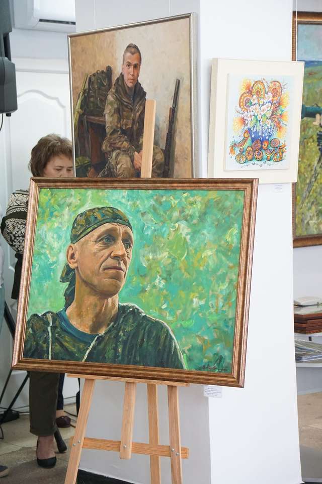 У Лубнах відкрилась мистецька виставка «Лубенська художня весна 2024»_17