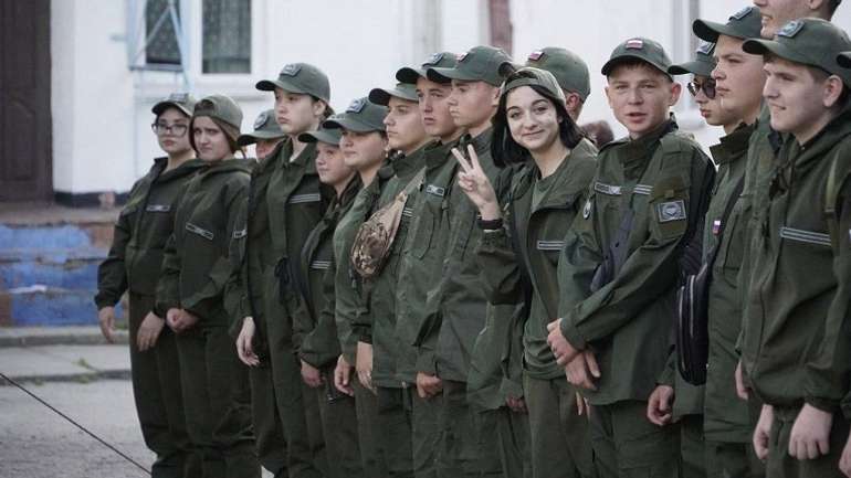 Українську малечу з Каховки вивезли до агіттаборів у Надволжя