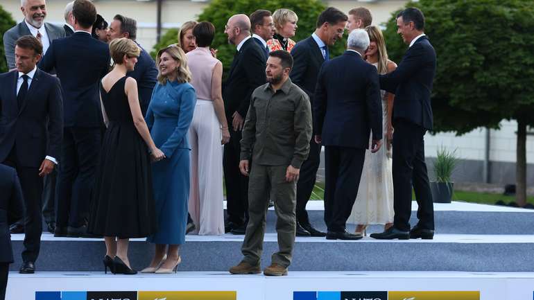 Офіс Єрмака склав темники для чиновників і доручив їм критикувати Байдена