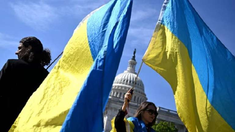 Існує 2 способи бути наразі «за Україну»
