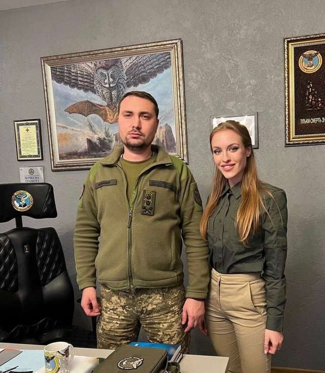 За «видатні заслуги» перед Україною Кирило Буданов вирішив нагородити помічницю нардепа Миколи Тищенка Евеліну Андрієвську.
