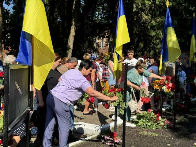 Чергову Алею Героїв урочисто відкрили в одній із громад Полтавщини_1