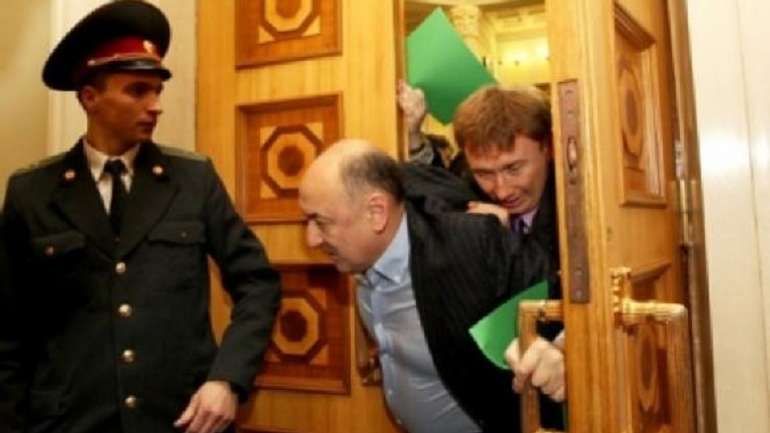 «Потужні реформи» профанів у владі прирекли Україну на виживання
