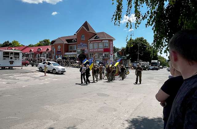 Кобеляки у жалобі. Фронтовик Максим Винник — на щиті_1