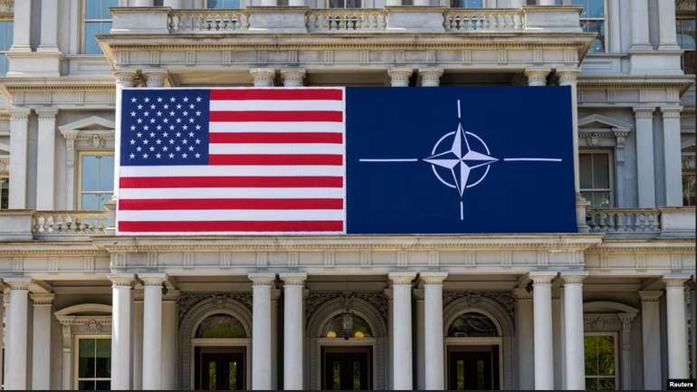 Прапори США і НАТО у Вашингтоні, США, 8 липня 2024.